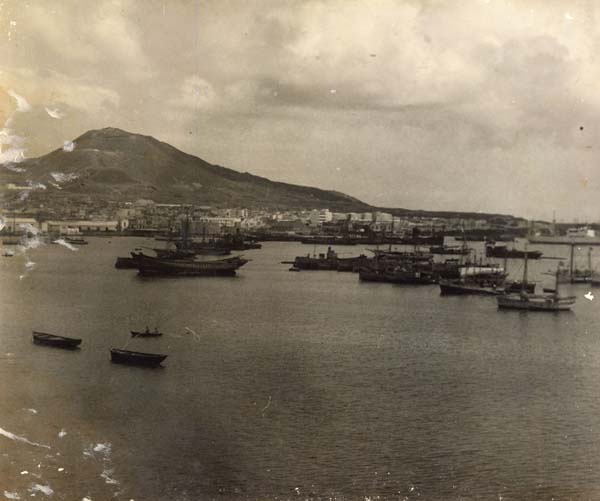 La bahía y el Puerto de La Luz en los años veinte, el paisaje de su infancia